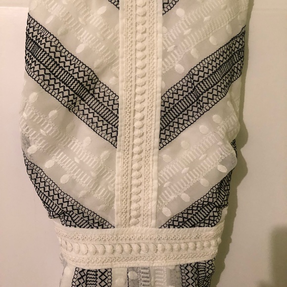 🏷️ adelyn rae white polka dot dress with black embroidery & criss cross back - Picture 8 of 12